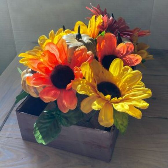 Table Centerpiece Fall Harvest Floral Box Thanksgiving Fall Leaves and Pumpkins - Picture 5 of 14